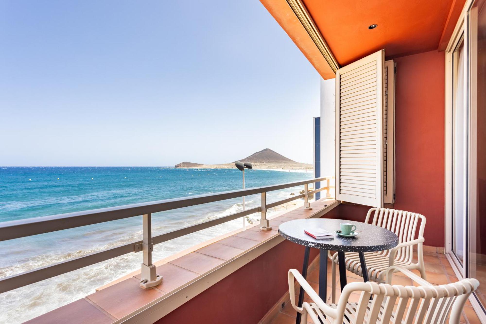 Amazing Beachfront Property Casa Corina I El Médano Exteriör bild